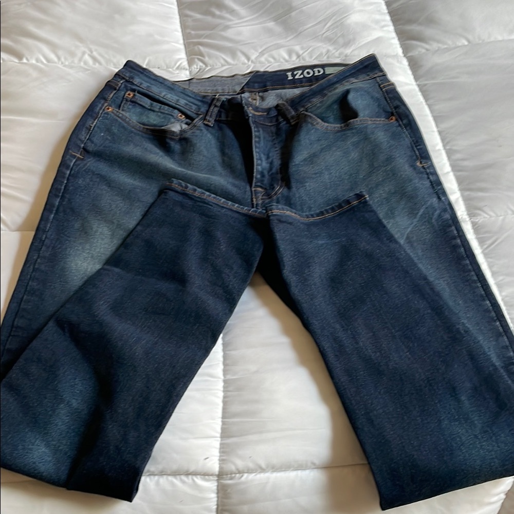 Izod Relaxed Blue Jeans with Subtle Washed Look